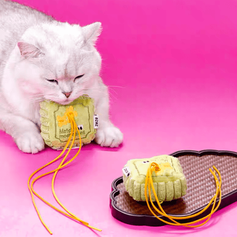 ZEZE Funny Mooncake Pet Toy - Pets Villa