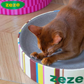 Cat scratching on ZEZE Basics Crater Scratcher - Pets Villa. 