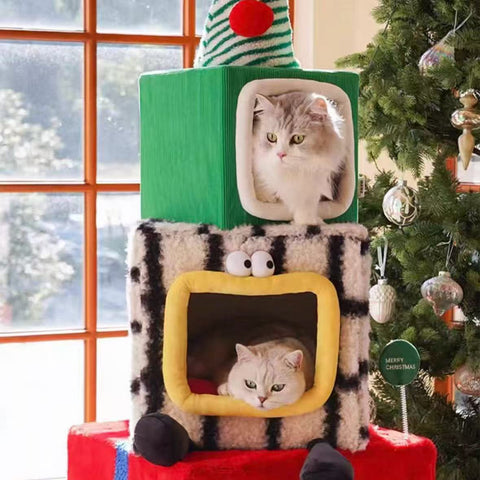 Image of 2 cats using ZEZE Christmas Gift Box Cat Frame  - Pets Villa. 