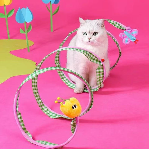 Image of cat inside ZEZE Funny Spring Tunnel Toy - Pets Villa.