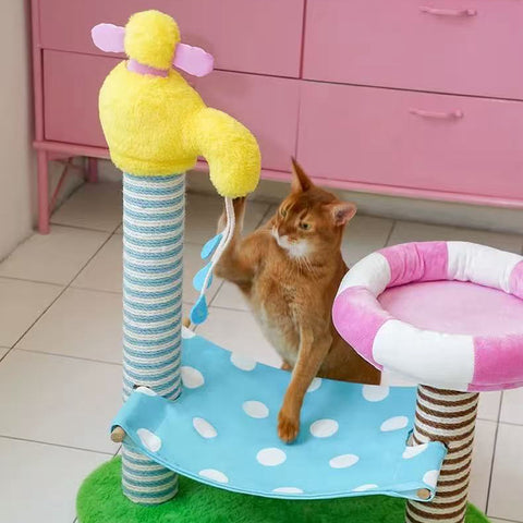 Image of a cat playing with ZEZE Holiday Bath Cat Platform - Pets Villa. 