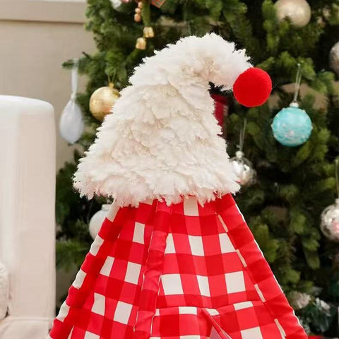 Close up image of the hat on ZEZE Red Christmas Pet Tent - Pets Villa. 