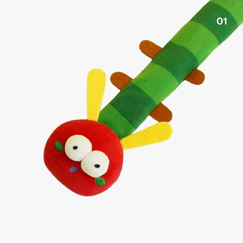 Close up image of ZEZE Worm Cat Wand - Pets Villa. 