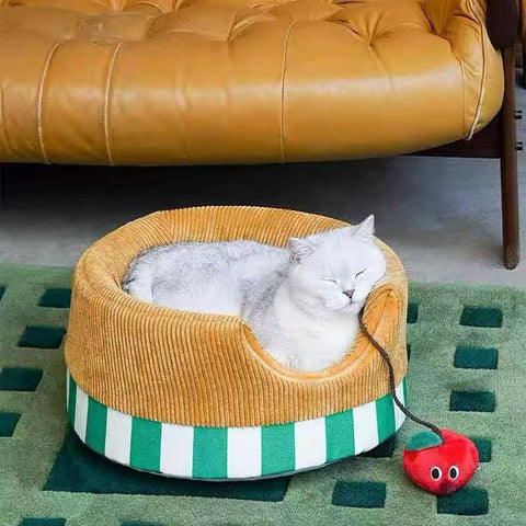 Image of a cat in a half open ZEZE Yummy Apple Pie Pet House - Pets Villa.